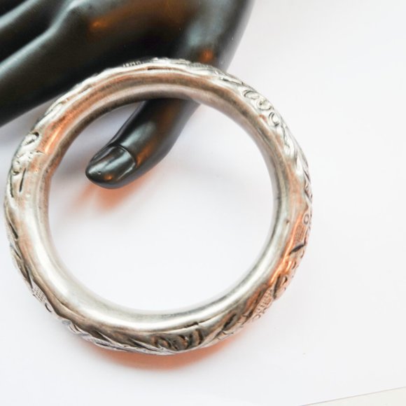 ANTIQUE CHINESE WEDDING SILVER RATTLE CHIME  BANGLE BRACELET - Picture 2 of 2